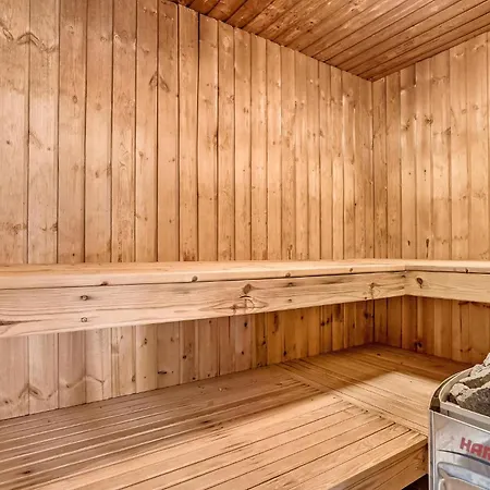 Дом отдыха Lovely In Romo With Sauna Bolilmark